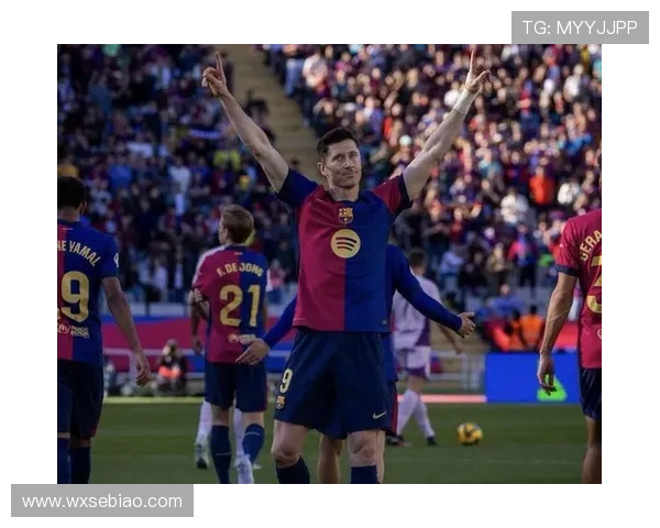 巴萨客战赫罗纳名单出炉莱万领衔